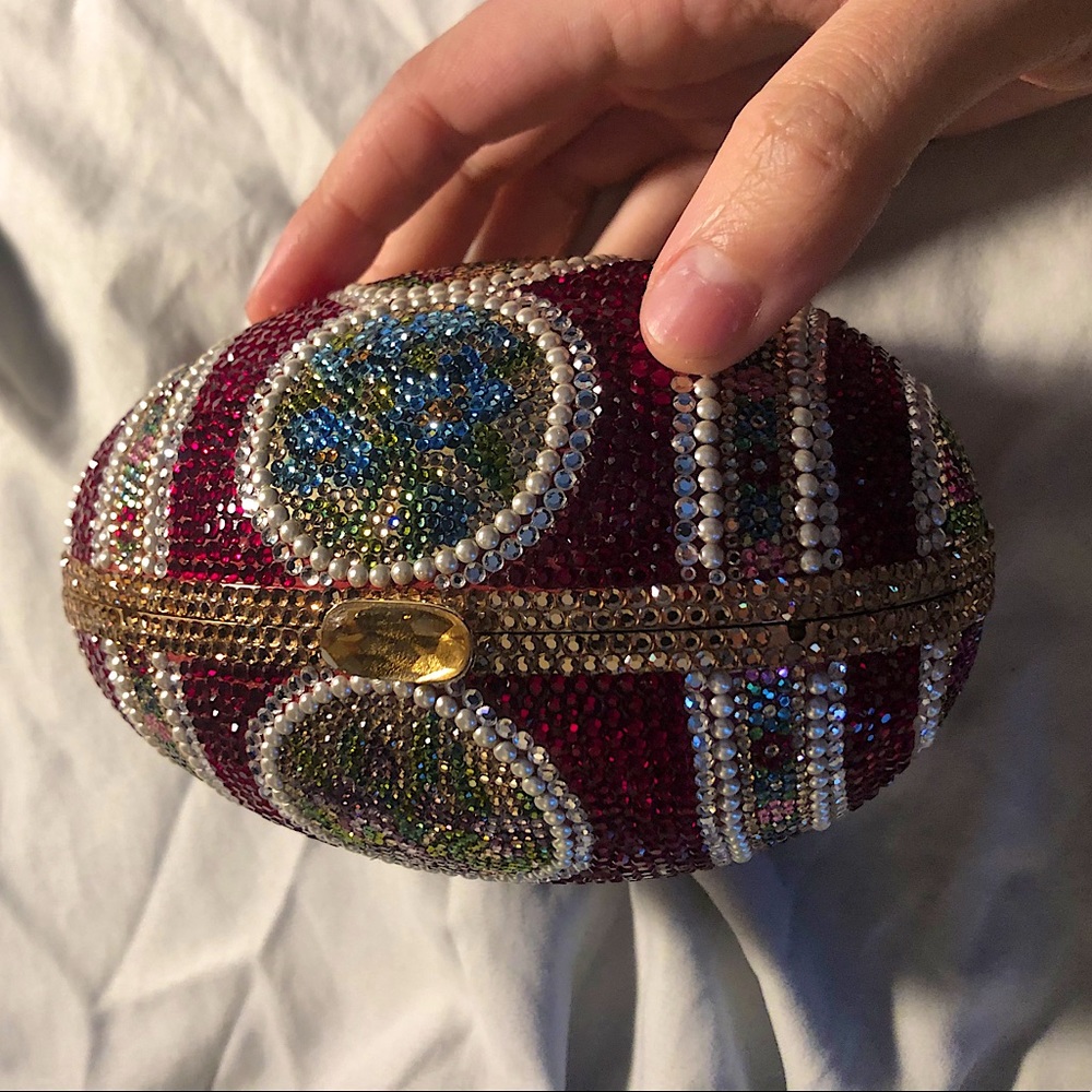 RARE Judith Leiber Pearl/Swarovski Crystal Egg Bag
